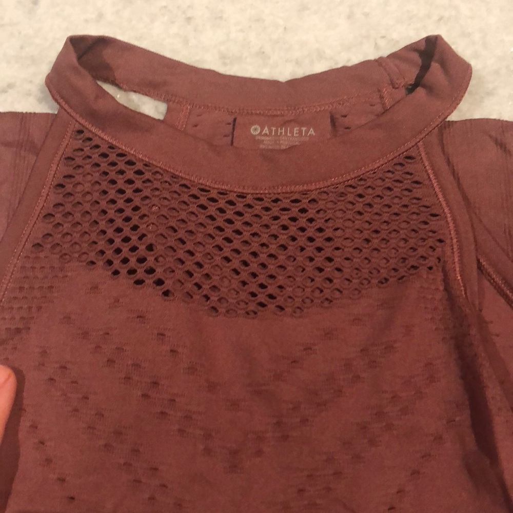 Athleta workout top - small